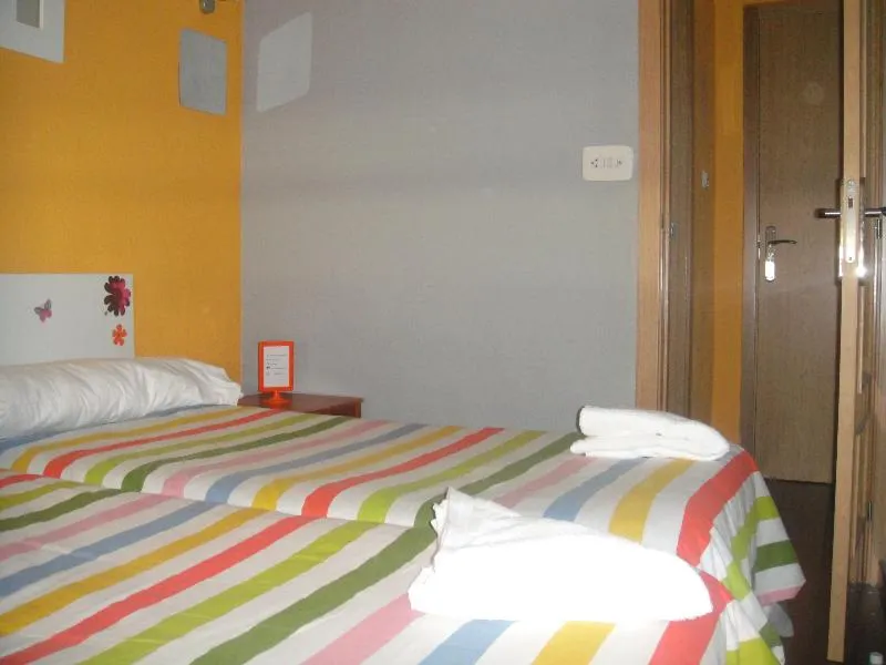Arjori Rooms Hostal - Image 1