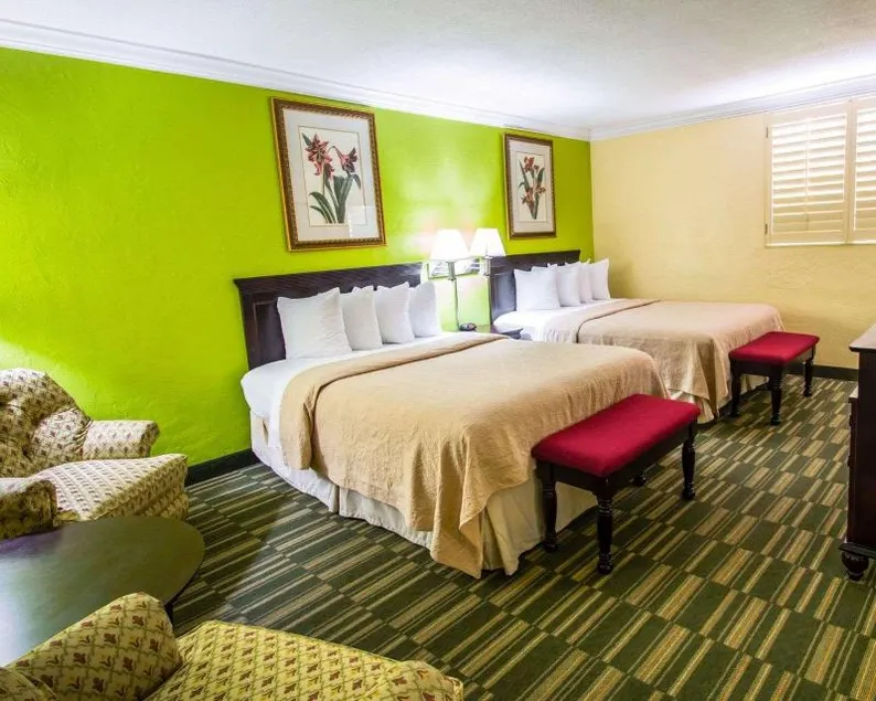 Quality Inn on the Beach - Image 1