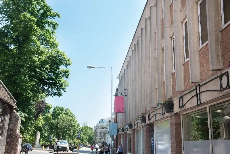 Celador Apartments - Sussex House Serviced Apartments - Image 1