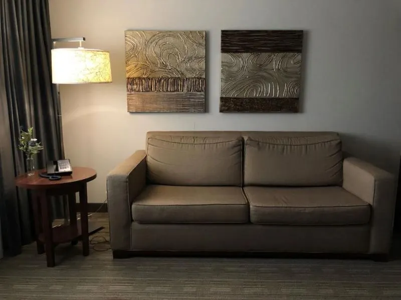 DoubleTree By Hilton Omaha Southwest - Image 1