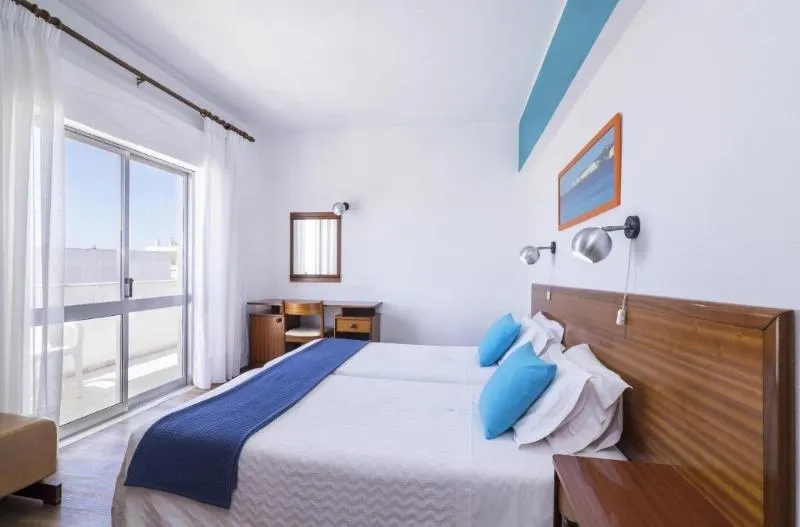 Rosamar Apartamentos - Image 1