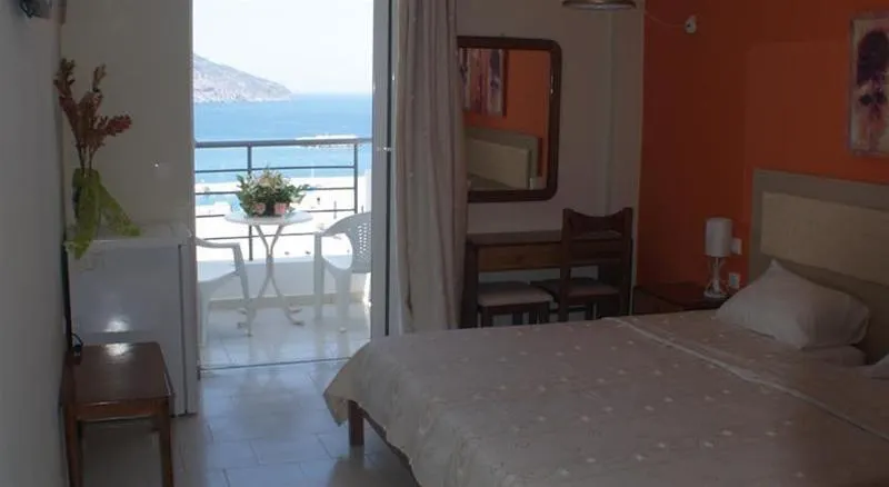Iolkos Hotel - Image 1