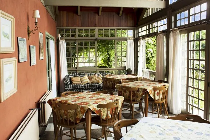 Pousada Casa Rosa - Image 1