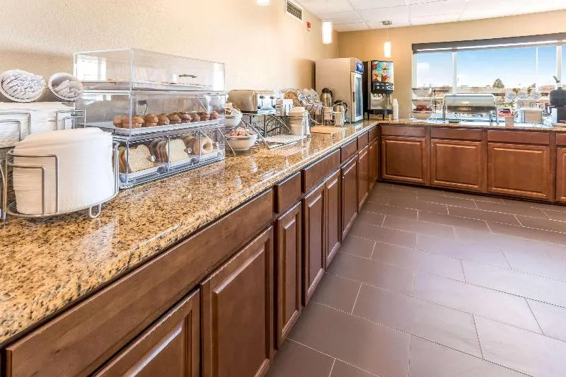Comfort Inn - Image 1