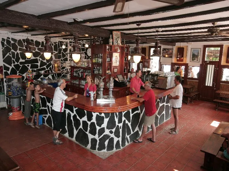 Cala Montjoi - Image 1