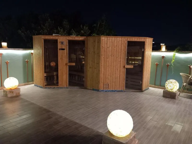 Cozy Studios Pyramids View - Image 1