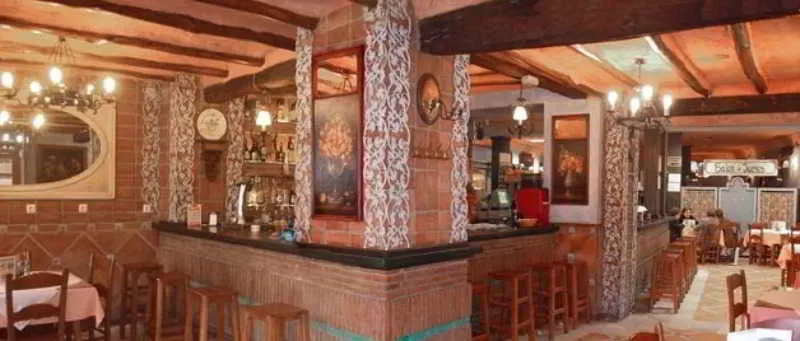 Hotel Plaza San Sebastian - Image 1