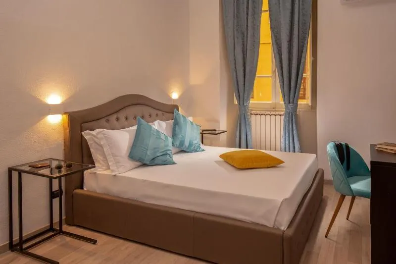 Courtyard Rome Suite - Image 1