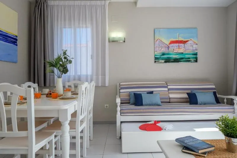 Estival Park Apartments - Image 1
