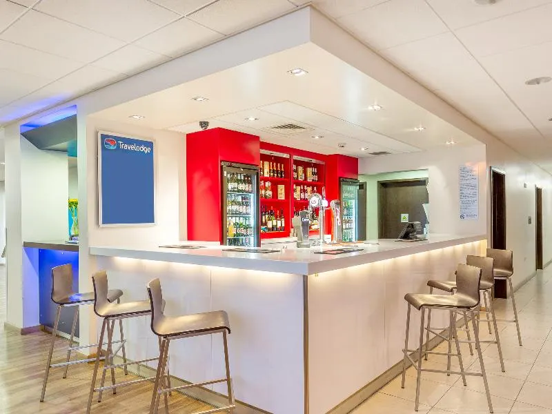 Travelodge London Farringdon - Image 1