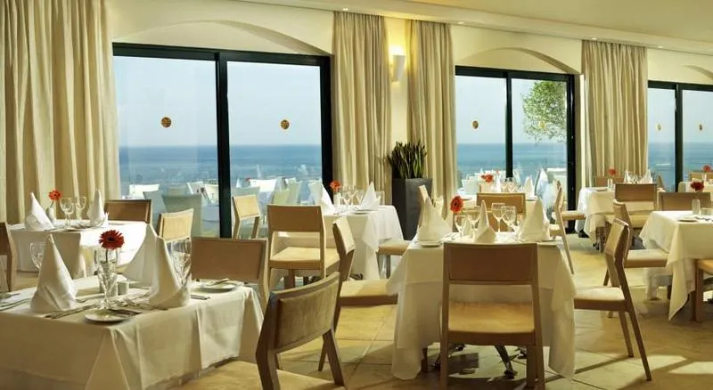 Louis Apostolata Island Resort - Image 1