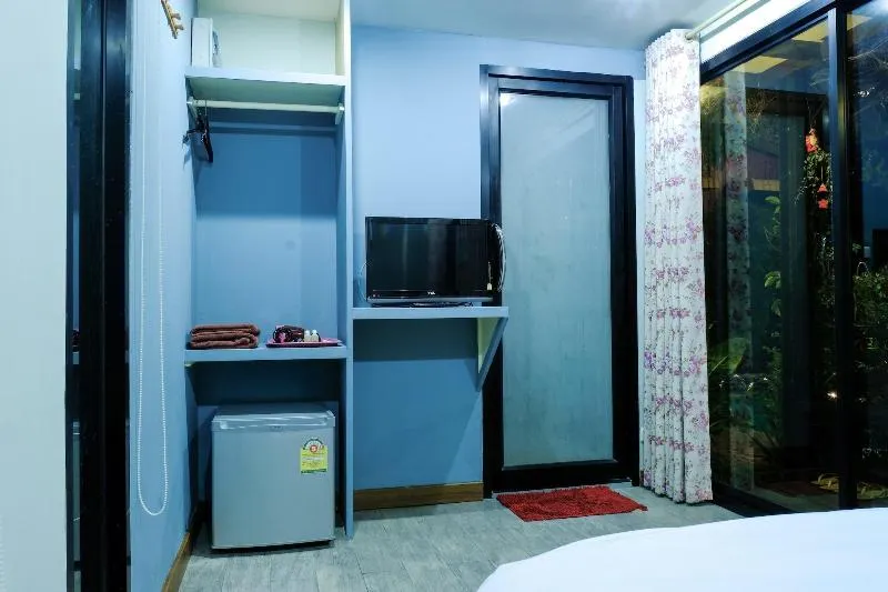 Hua Hin In Boxes - Image 1