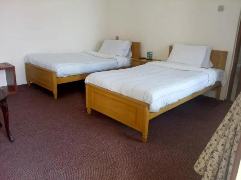 Lalazar Hotel - Image 1