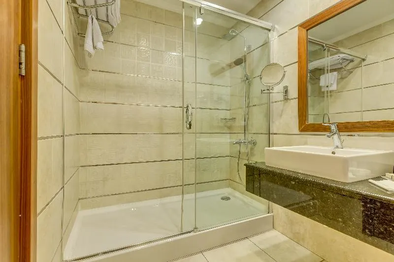 Grand Abant Hotel (Buyuk Abant Hotel) - Image 1
