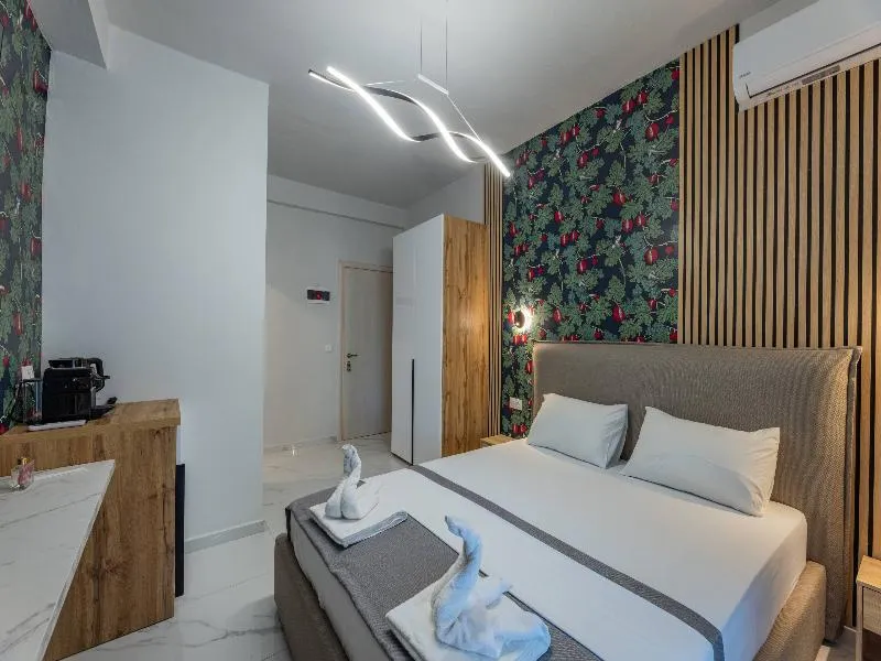 Pefko Azure Rooms & Apartments - Image 1