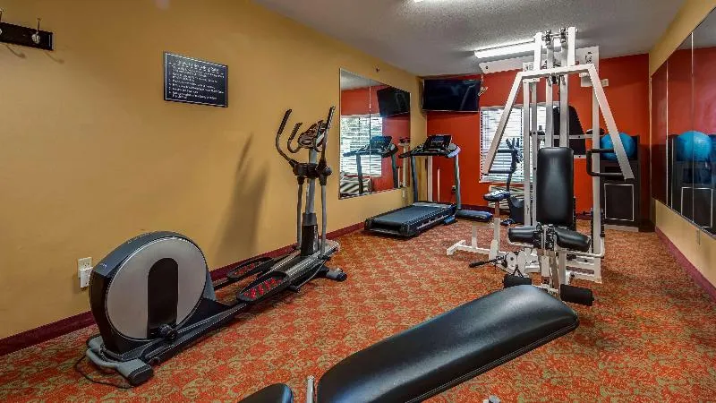Best Western Plus Kingston Hotel and Conference Center - Image 1