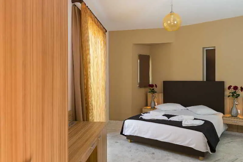 Elotia Hotel - Image 1