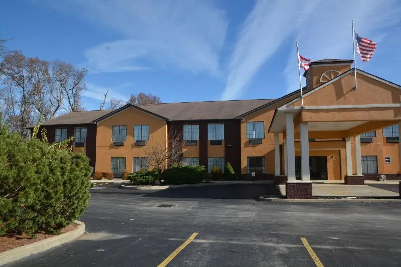Best Western Plus Mt. Orab Inn - Image 1