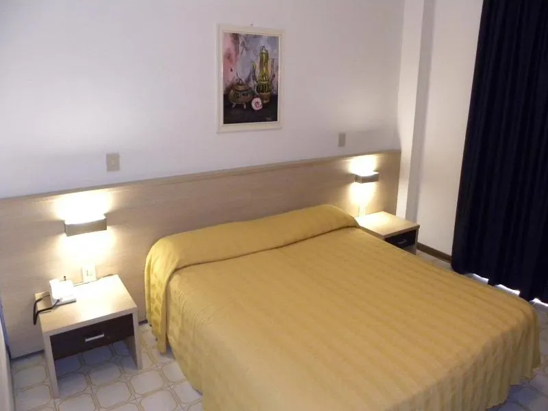Hotel Santa Cruz - Image 1