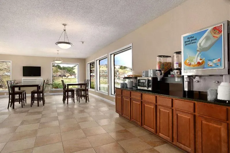 The Suite Inn - Image 1