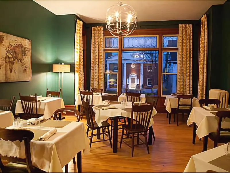 The Hillhurst Inn - Image 1