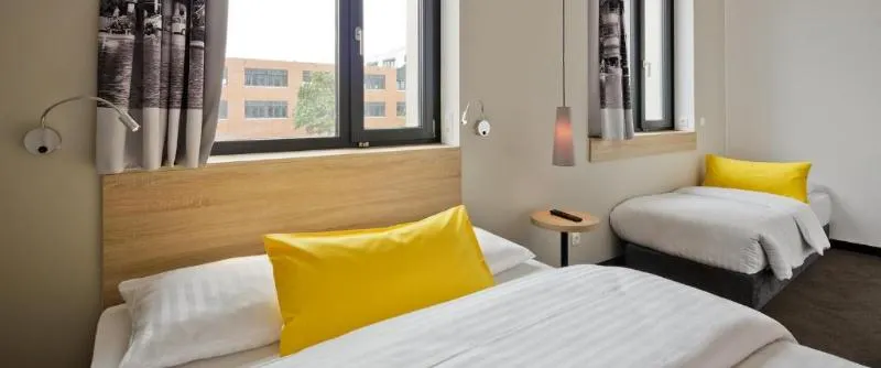 B&B HOTEL München-Trudering - Image 1