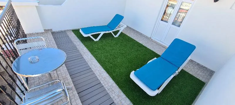 Albufeira Beach Hotel - Image 1