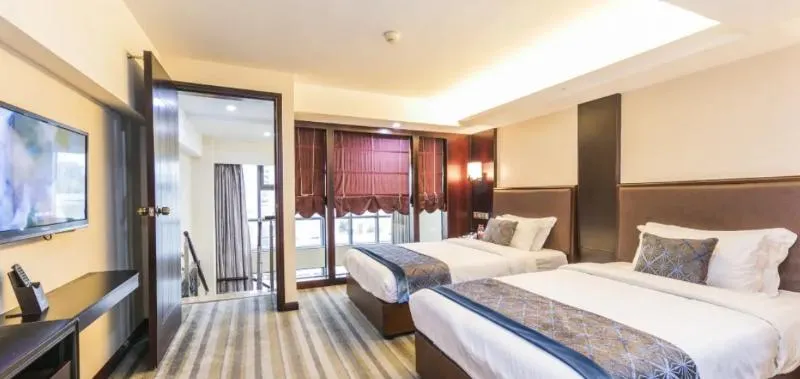 Huafei Haojiang Hotel - Image 1
