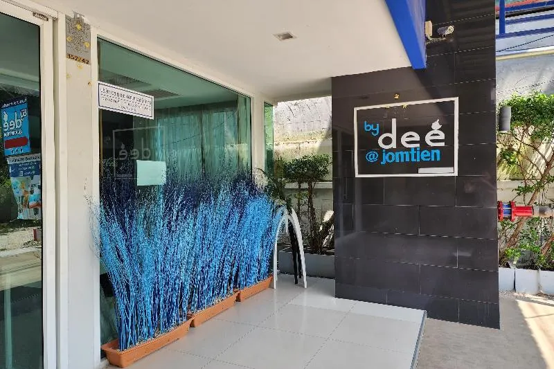 By dee @ Jomtien Hotel - Image 1