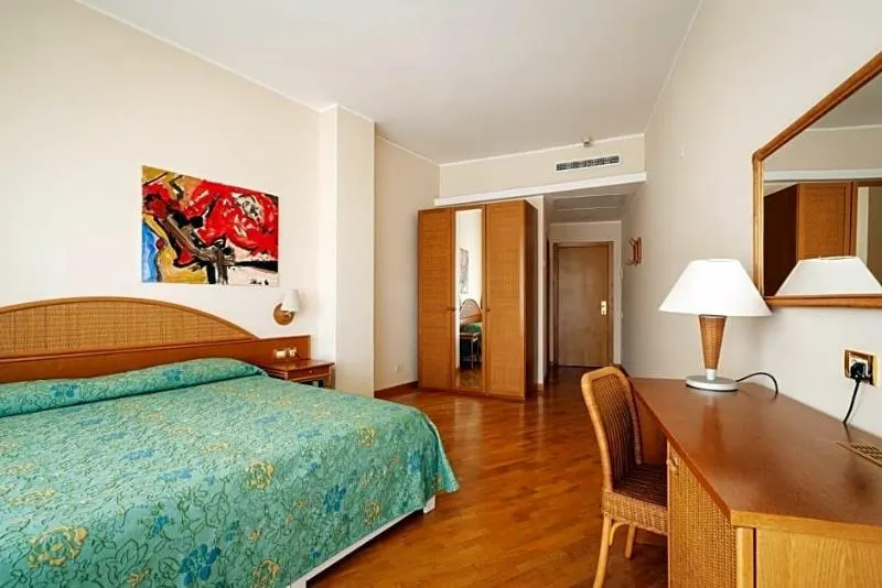 Hotel Scogliera - Image 1