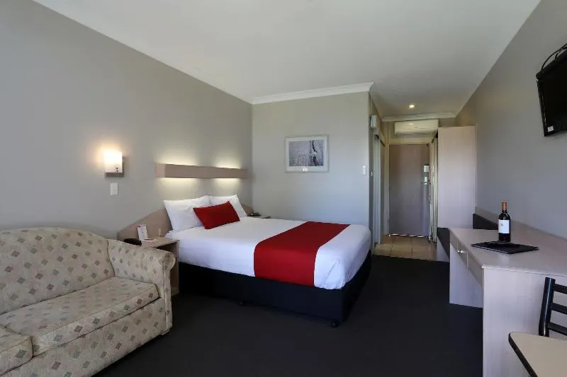 Redhill Tamworth Motor Inn & Conference Centre - Image 1