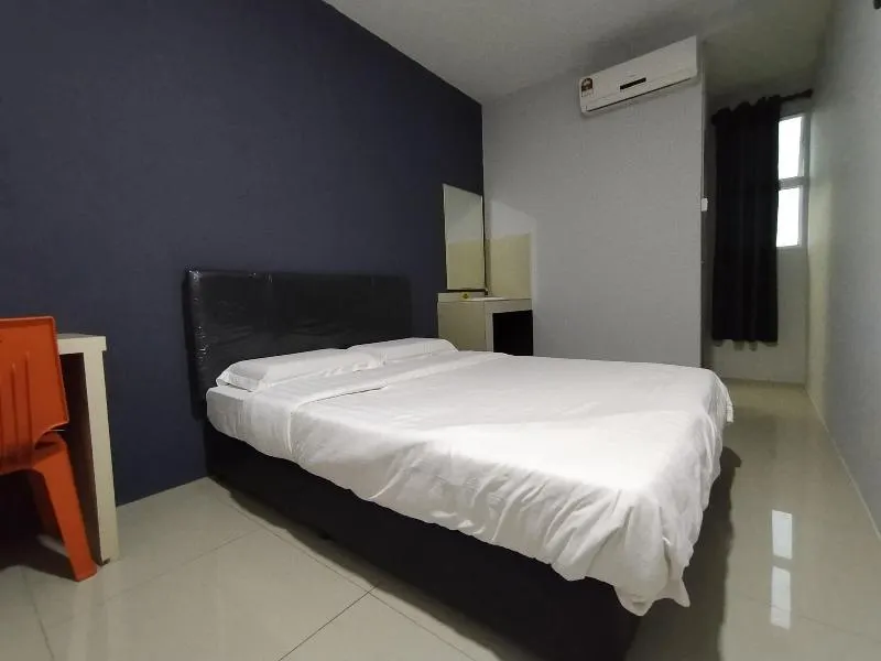 Hotel Marina World - Image 1