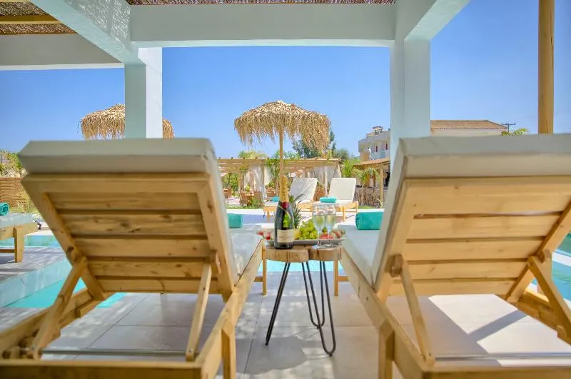 Alia suites & Alia beachfront suites and spa - Image 1
