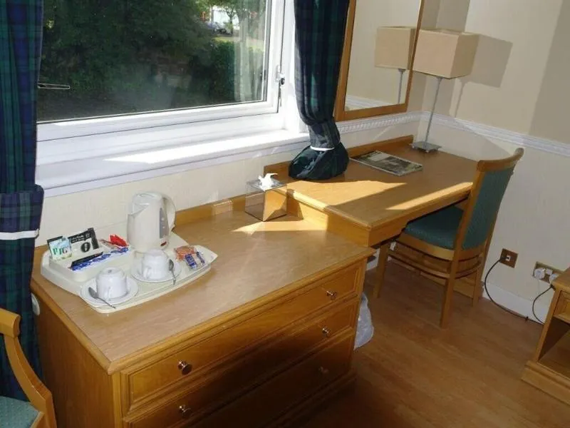 Gleniffer Hotel - Image 1