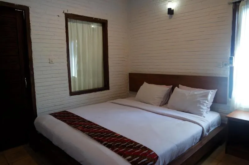 Cempaka Guest House - Image 1