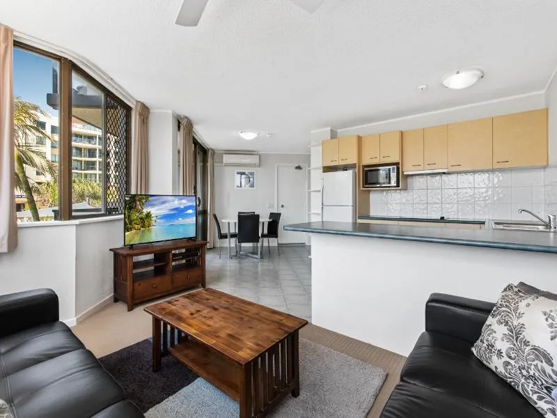 Pacific Horizons Apartments - Image 1