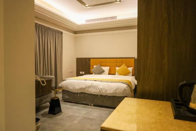 Moments Living Hotel - Image 1