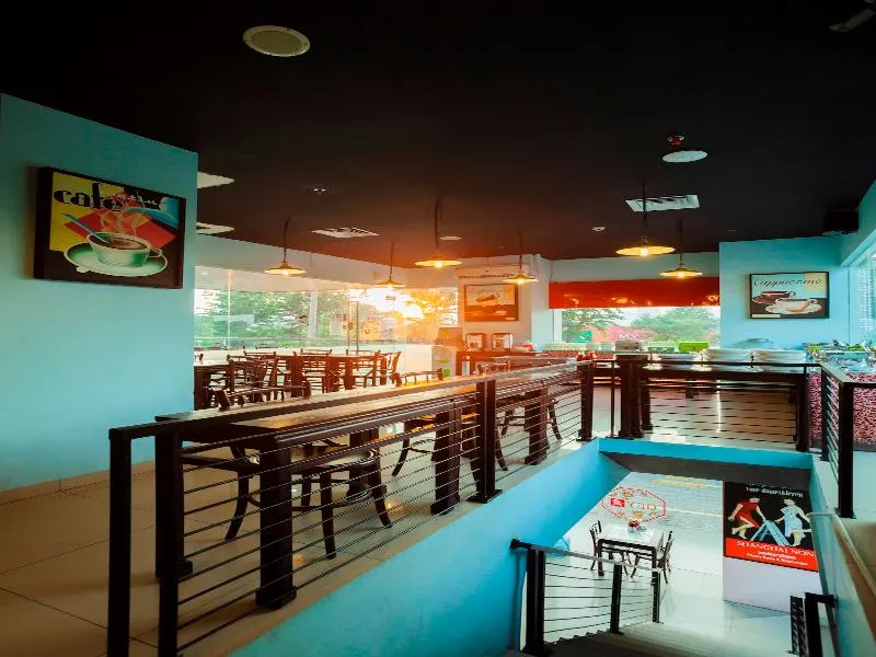 Red Planet Surabaya - Image 1