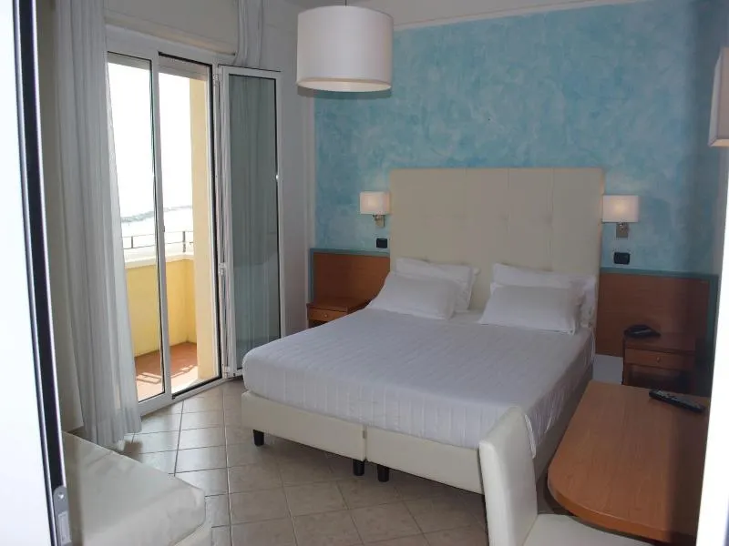 Hotel Palos - Image 1