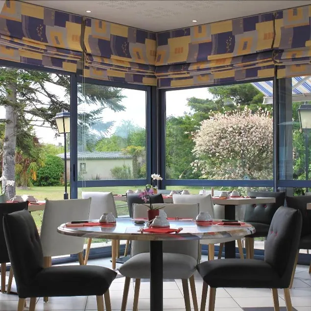 Hotel Des Bains - Image 1