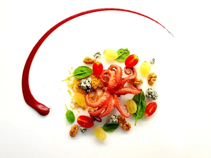 Caesars Gardens Hotel & Spa - Image 1