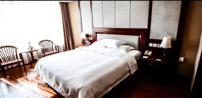 the Royal Fortune Hotel - Image 1