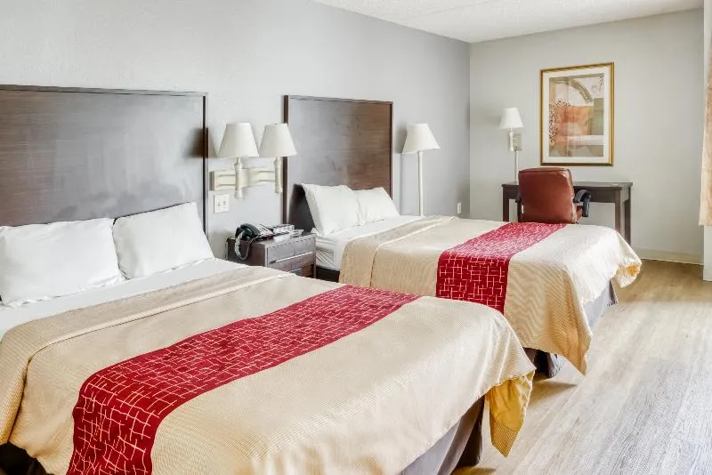 OYO Hotel Burlington South - Image 1