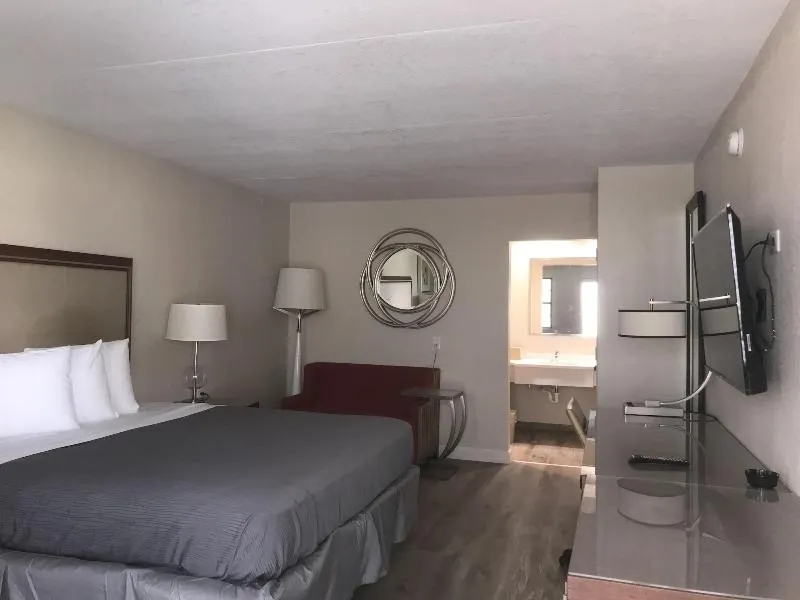 Budgetel Inn & Suites - Image 1