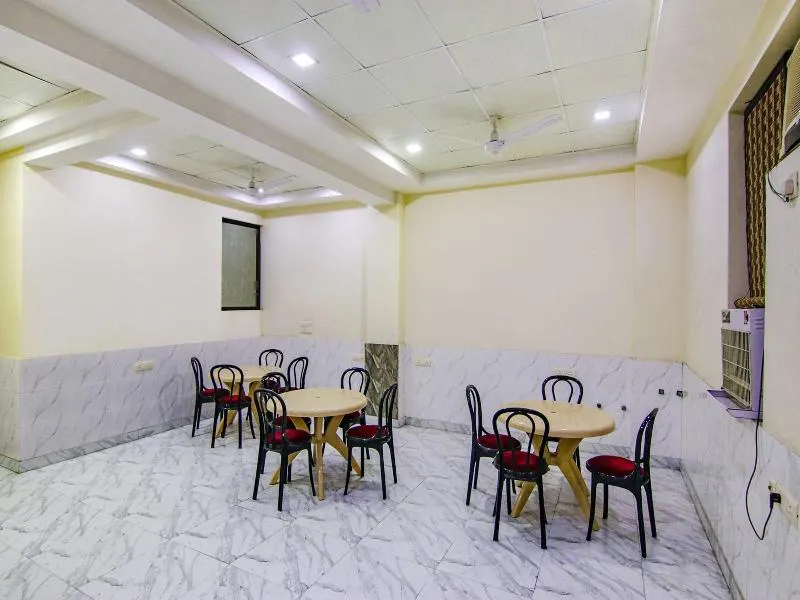 Fabhotel Ashok Vihar - Image 1