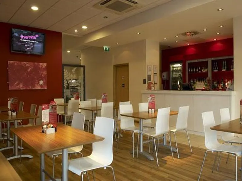 Travelodge Cardiff Atlantic Wharf - Image 1