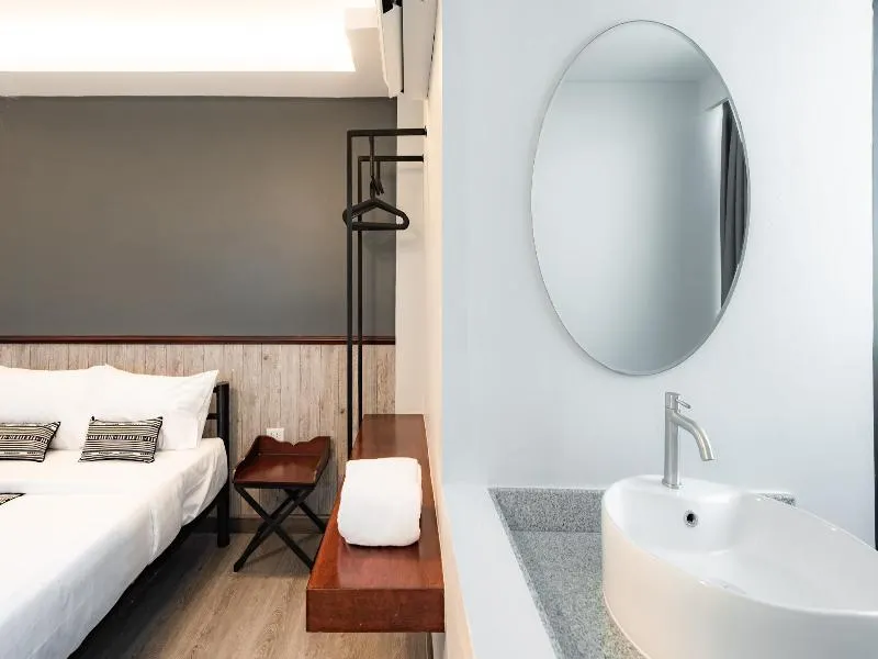 Rux Thai Guest House - Image 1