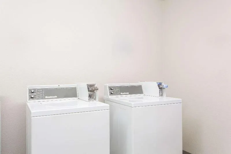 Travelodge by Wyndham Yuba City - Image 1