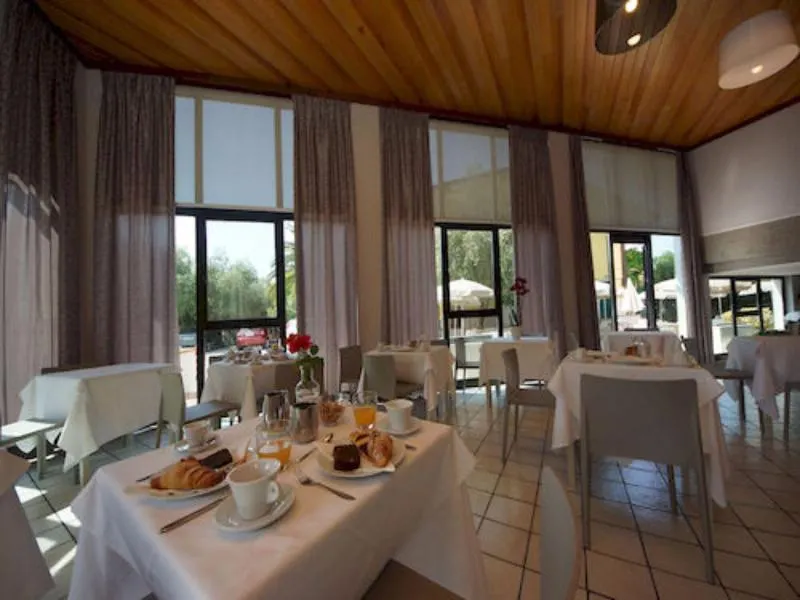 Hotel Saviola - Image 1