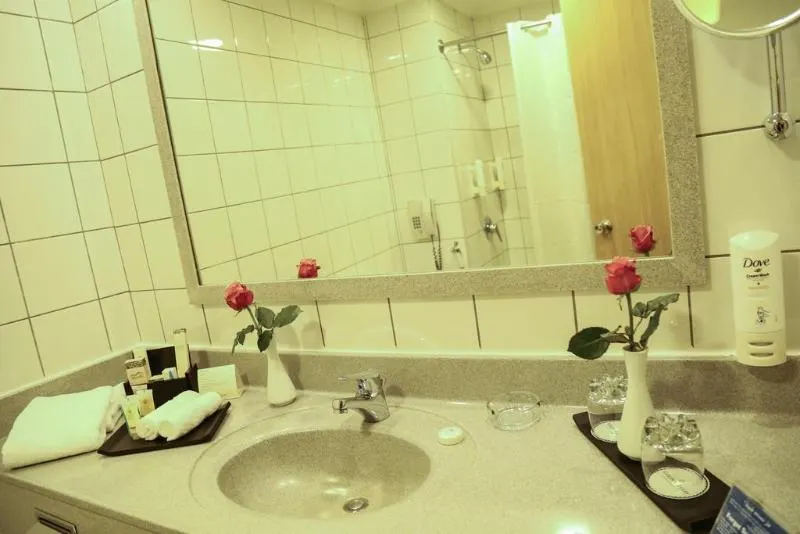 Swiss Al Hamra Hotel - Image 1
